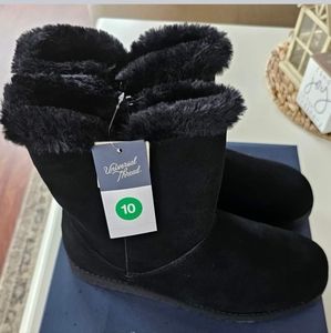 NEW,Universal Thread Genuine Leather Women's Size 10 Boots, 1 PAIR For 10.00